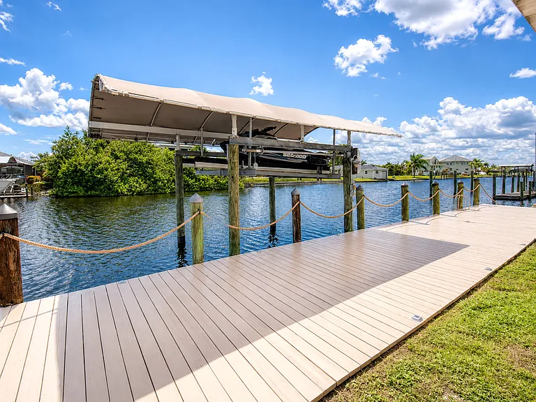 Dock