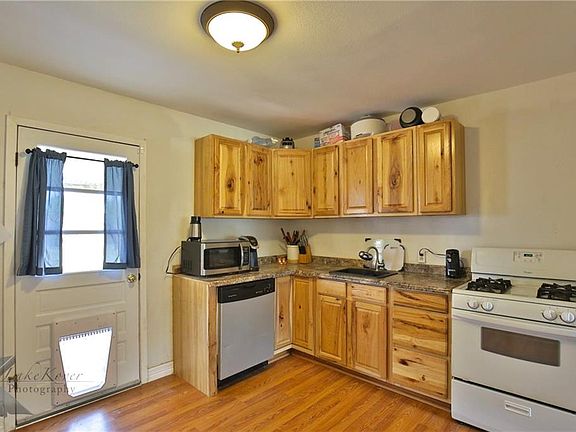 5th image of 1974 Beckham St