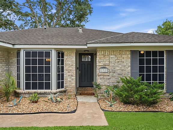 5th image of 22327 Smokey Hill Dr