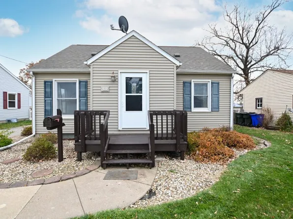 410 20th St NW, Cedar Rapids, IA 52405