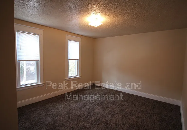 744 Oakland Ave SW — Photo 7