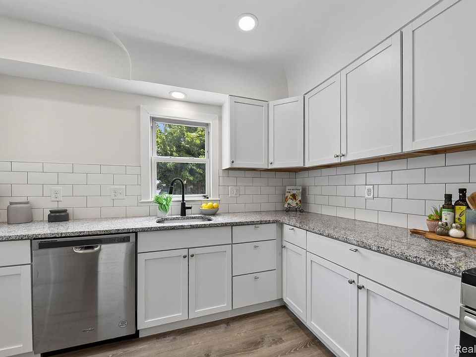 3330 Harris St, photo 9