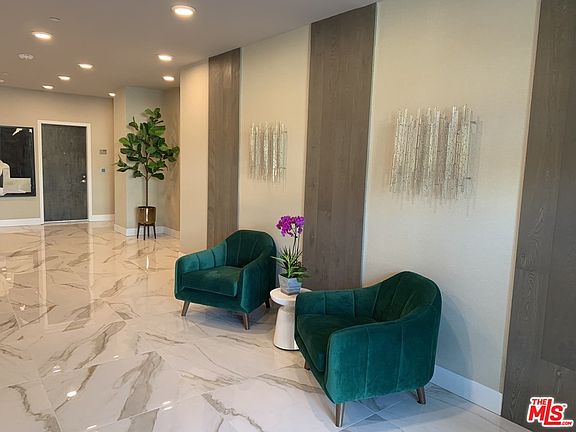 4th image of 1115 Cardiff Ave #204