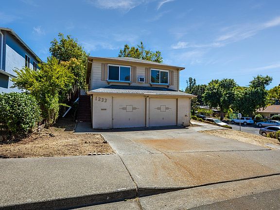 2nd image of 1233 Sereno Dr