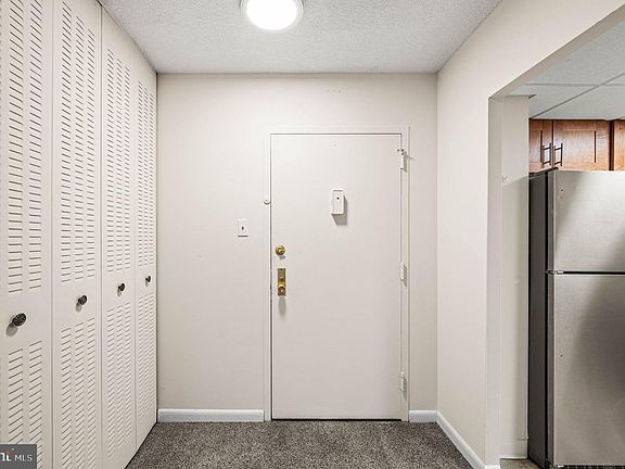 3rd image of 801 Yale Ave APT 610