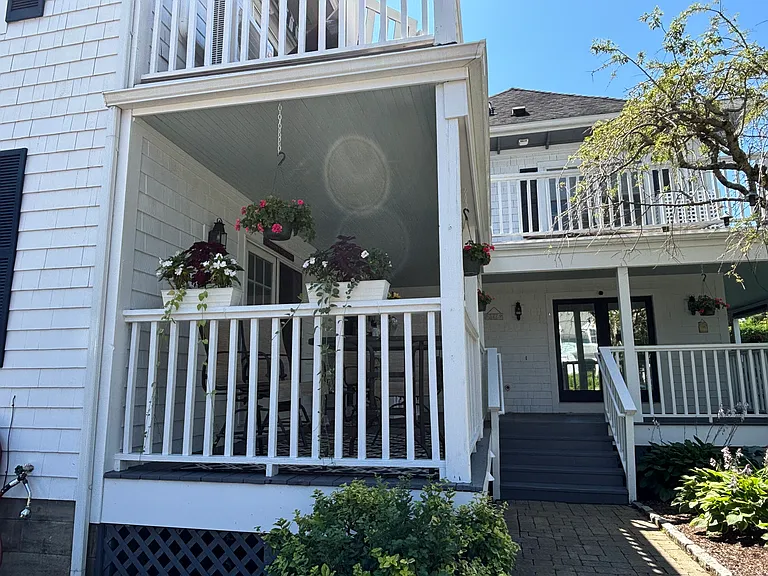327 Shore Rd #B — Photo 20