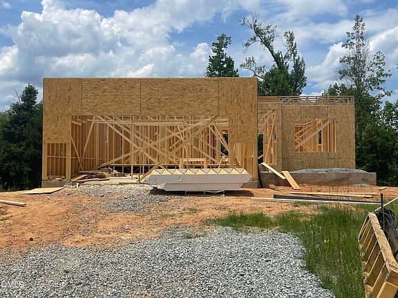 2nd image of 611 Melrose Ct