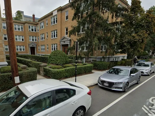 85B Winchester St #A3, Brookline, MA 02446