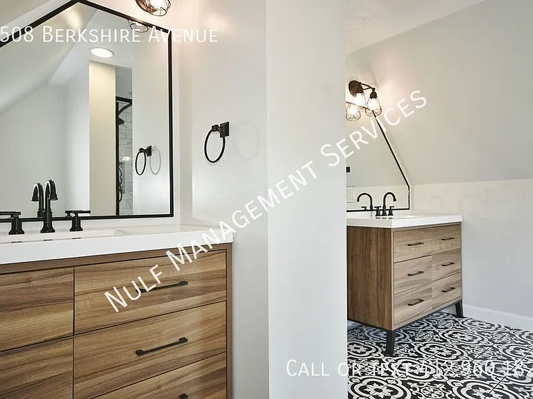 1508 Berkshire Ave — Photo 9