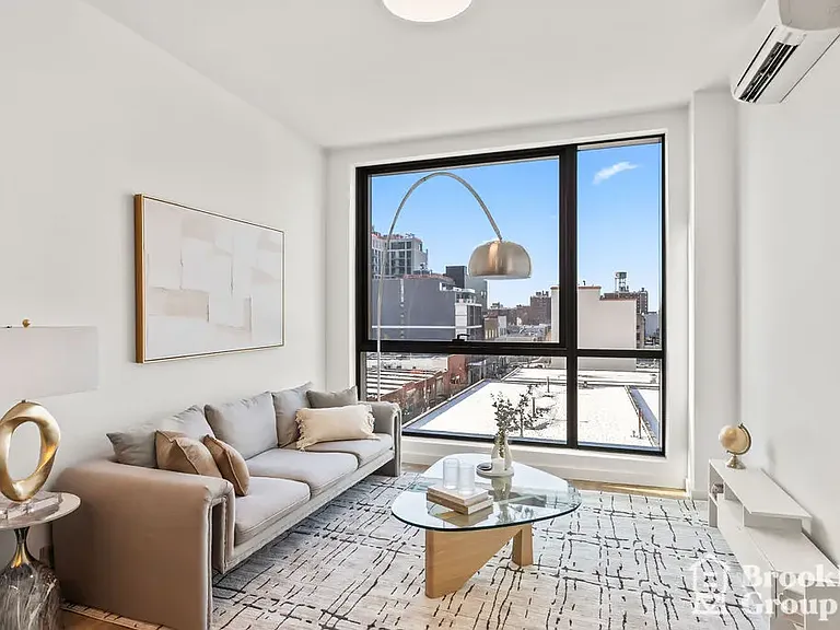 556 Baltic St #901 — Photo 1