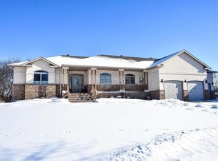 902 41st Ave N, Fargo, ND 58102