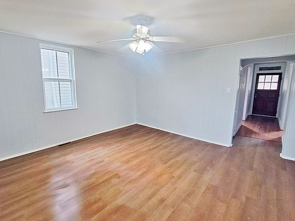 5th image of 516 Main St Floor 1