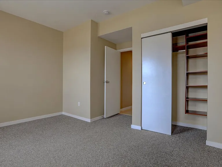 4520 Broadway #206 — Photo 13