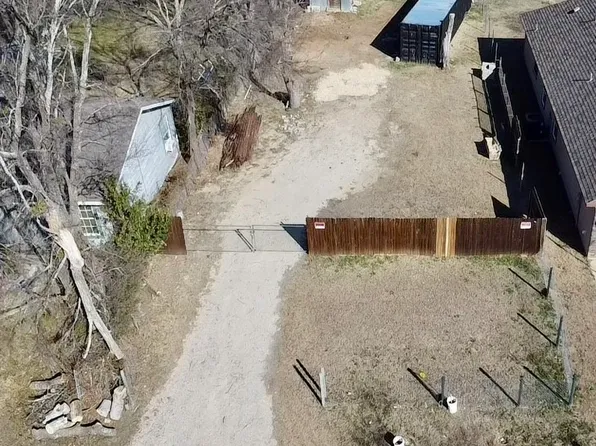 430 Sabine Ave, Cleburne, TX 76031