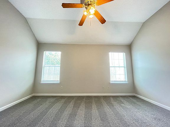 5th image of 1344 Custer Dr E
