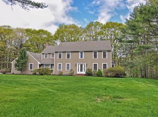 18 Ridge Rd, Norfolk, MA 02056