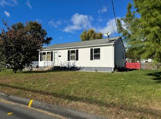 86 Empire St, Chicopee, MA 01013