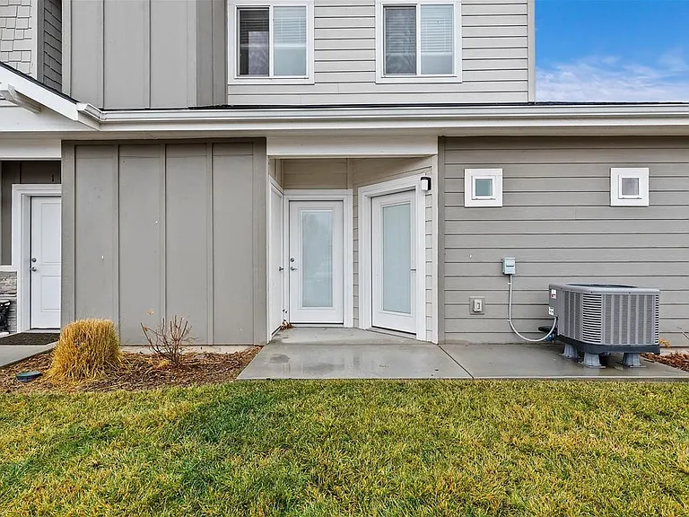 White Hawk Townhomes — Photo 118