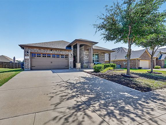 3rd image of 1118 Crest Ridge Dr