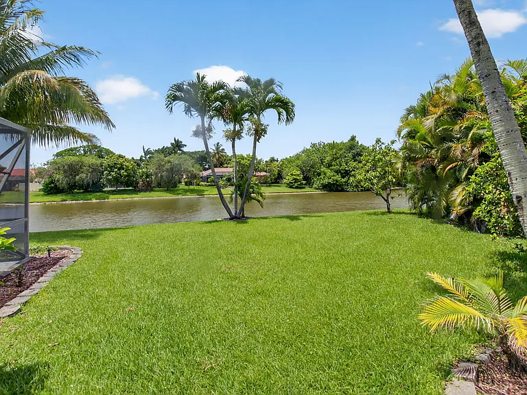 10305 Crosswind Rd — Photo 40
