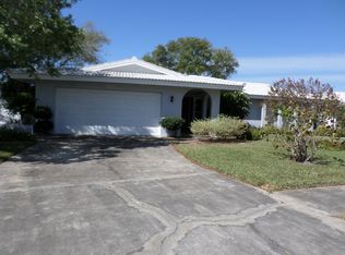 10400 Sovereign Dr, Largo, FL 33774