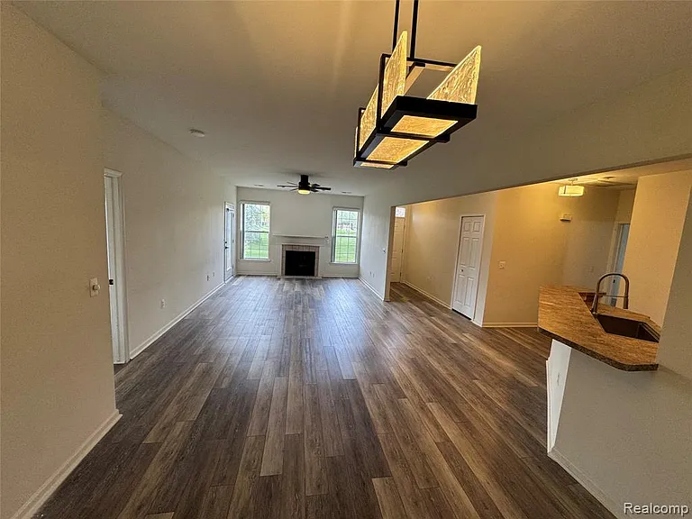 15441 Yale Dr — Photo 9
