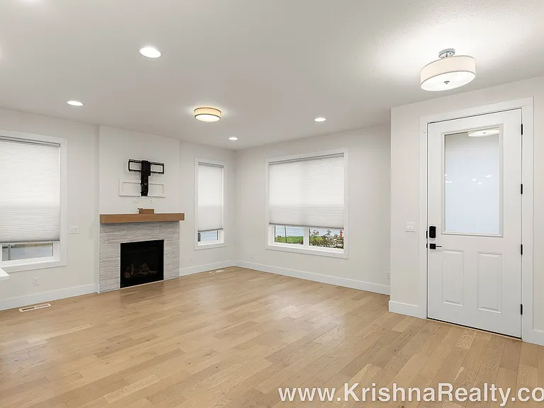 4227 SE Reed Dr — Photo 5