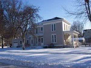 219 N Grove Ave, Owatonna, MN, 55060