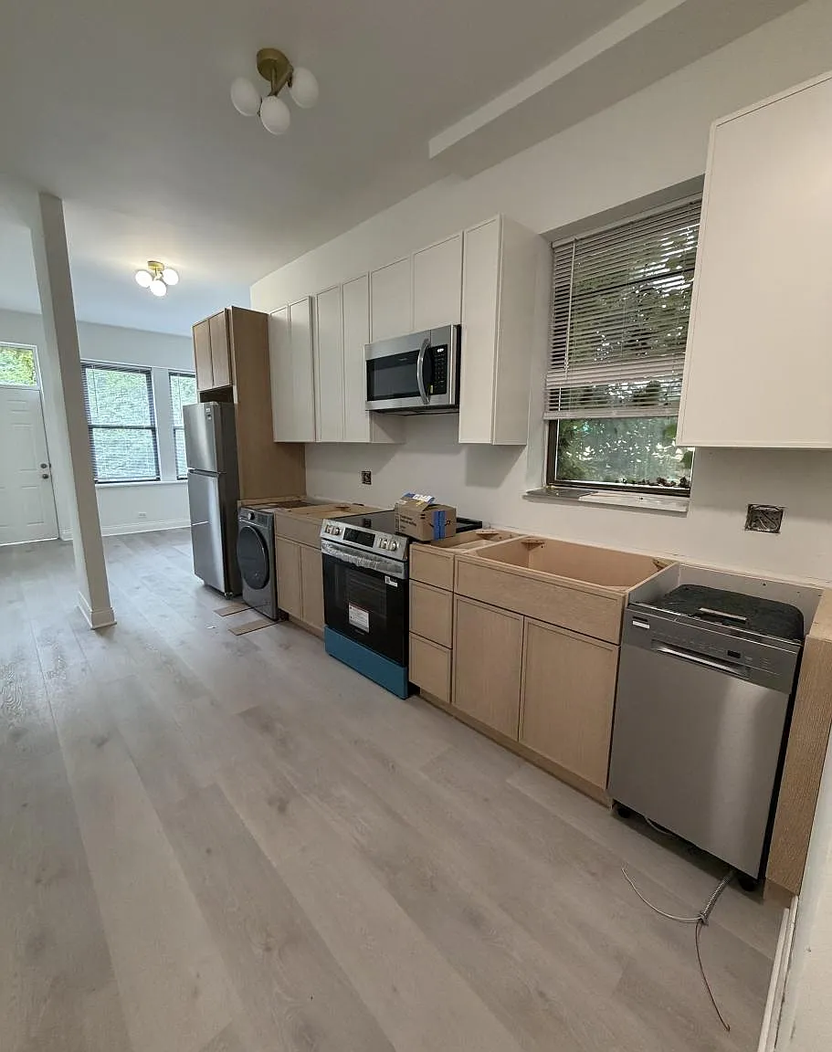 4832 North Winthrop Avenue #1R — Photo 1