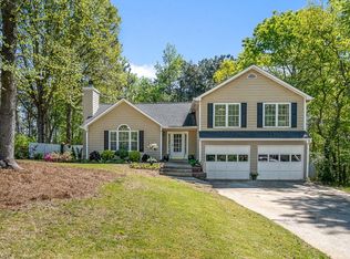 6915 Crossview Dr, Cumming, GA 30041