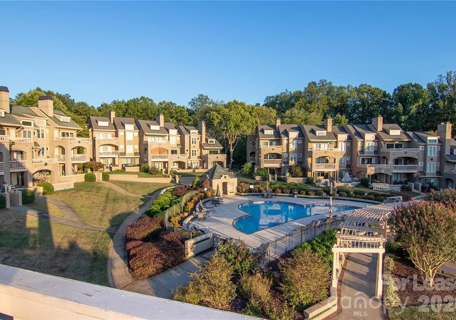 2 Bedroom Condo in Portside at Davidson Landing! — Photo 1