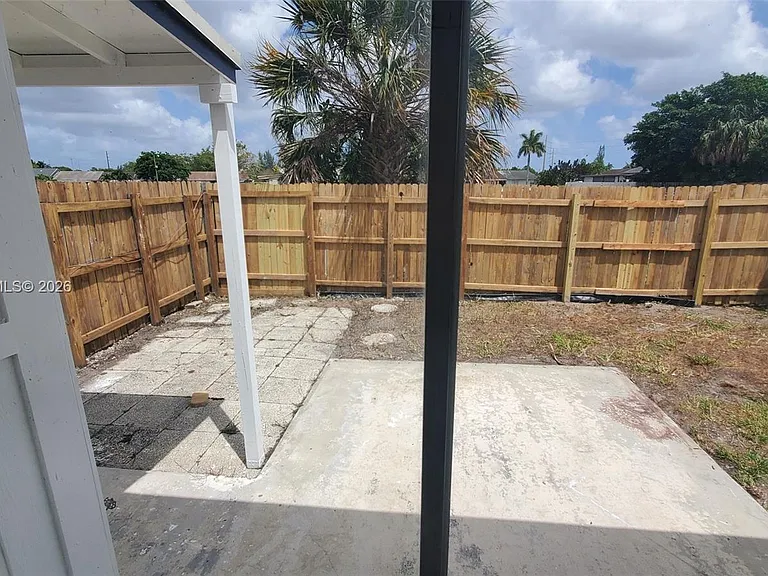 18047 NW 41st Pl #0 — Photo 11