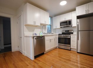 6 Camelot Ct APT 8, Brighton, MA 02135