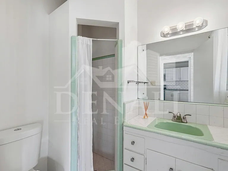 4026 E Alhambra Pl — Photo 16