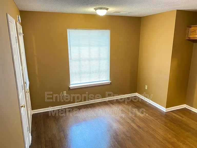 6496 Amberwood Cv — Photo 7