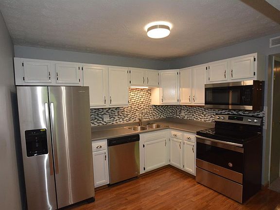 2nd image of 5887 Hanley Close #130