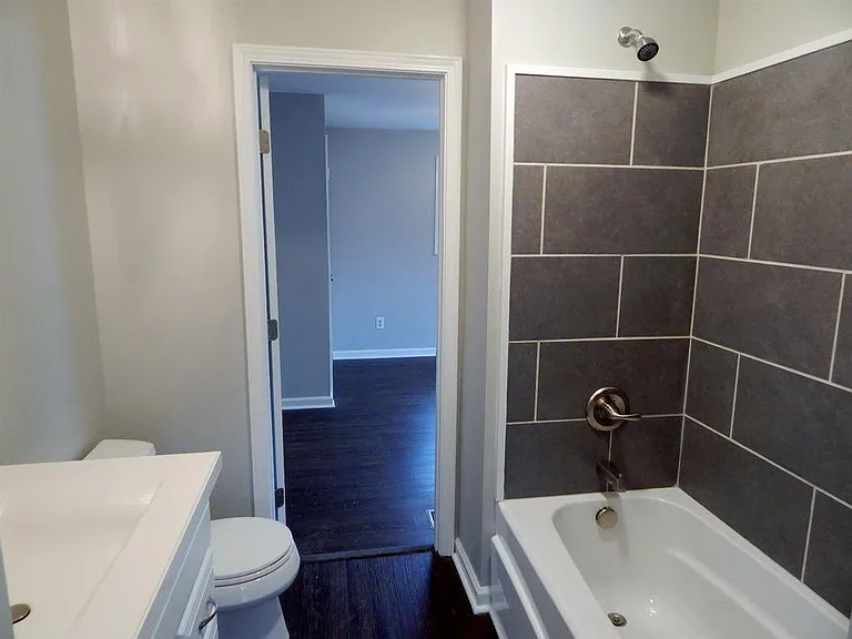 301 Thompson Rd — Photo 19