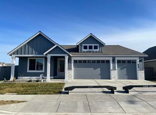 2906 Avrio Ave, Richland, WA