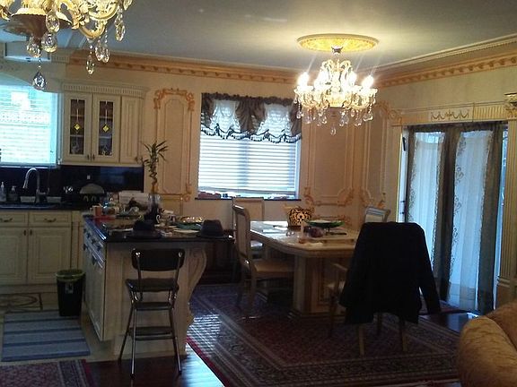 5th image of 10211 63rd Dr