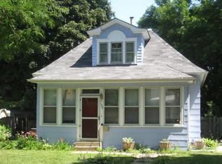 135 8th Ave N, Hopkins, MN 55343