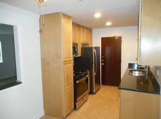 Smith and Colfax Apartments, Palatine, IL 60067