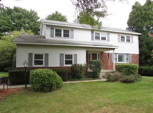 1270 Hempstead Rd, Niskayuna, NY 12309