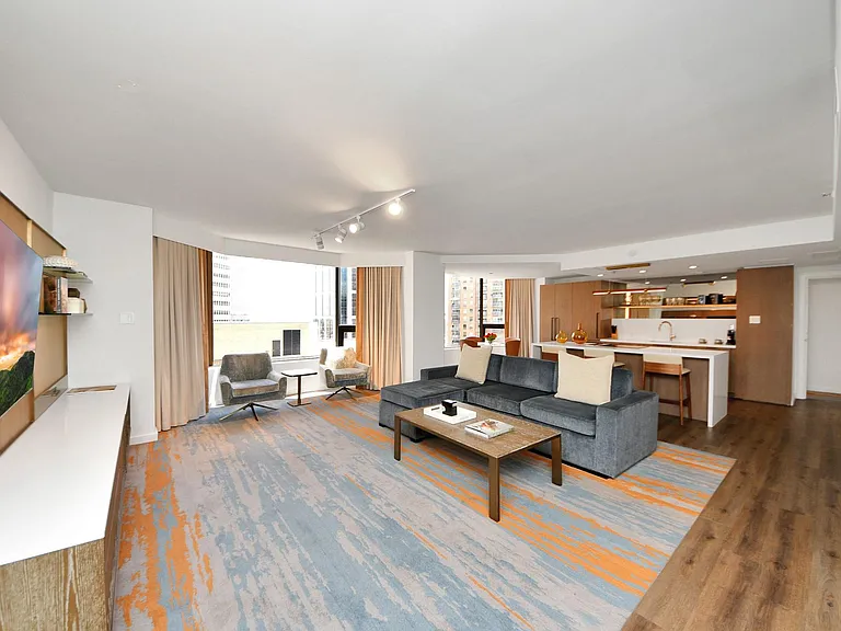 1300 Lamar St #S9 — Photo 9