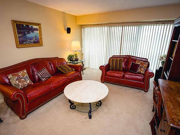 3rd image of 1300 Army Navy Dr APT 725