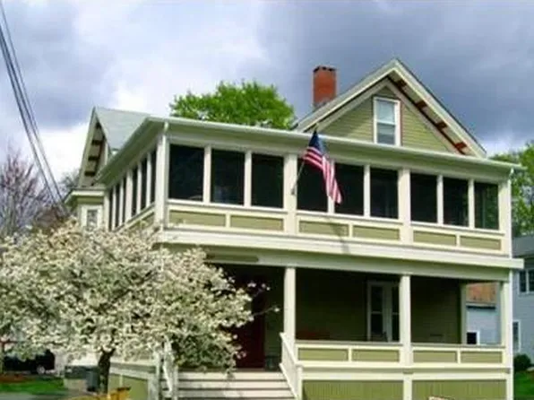 33 Vine St APT 1, Melrose, MA 02176