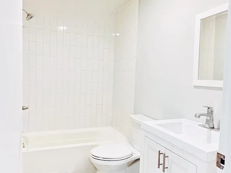 204 Rosa Parks Blvd #3 — Photo 7