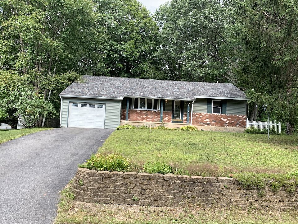 1st image of 7 Greybirch Ct
