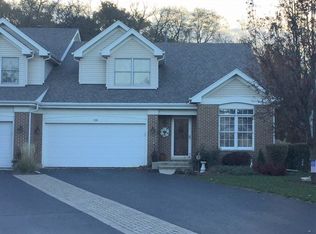 108 Fairfax Cir, Sugar Grove, IL 60554