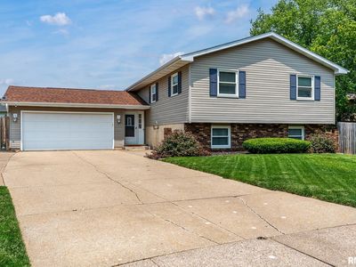 3436 Ridge Ct, Davenport, IA, 52806