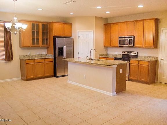3rd image of 95580 Sonoma Dr